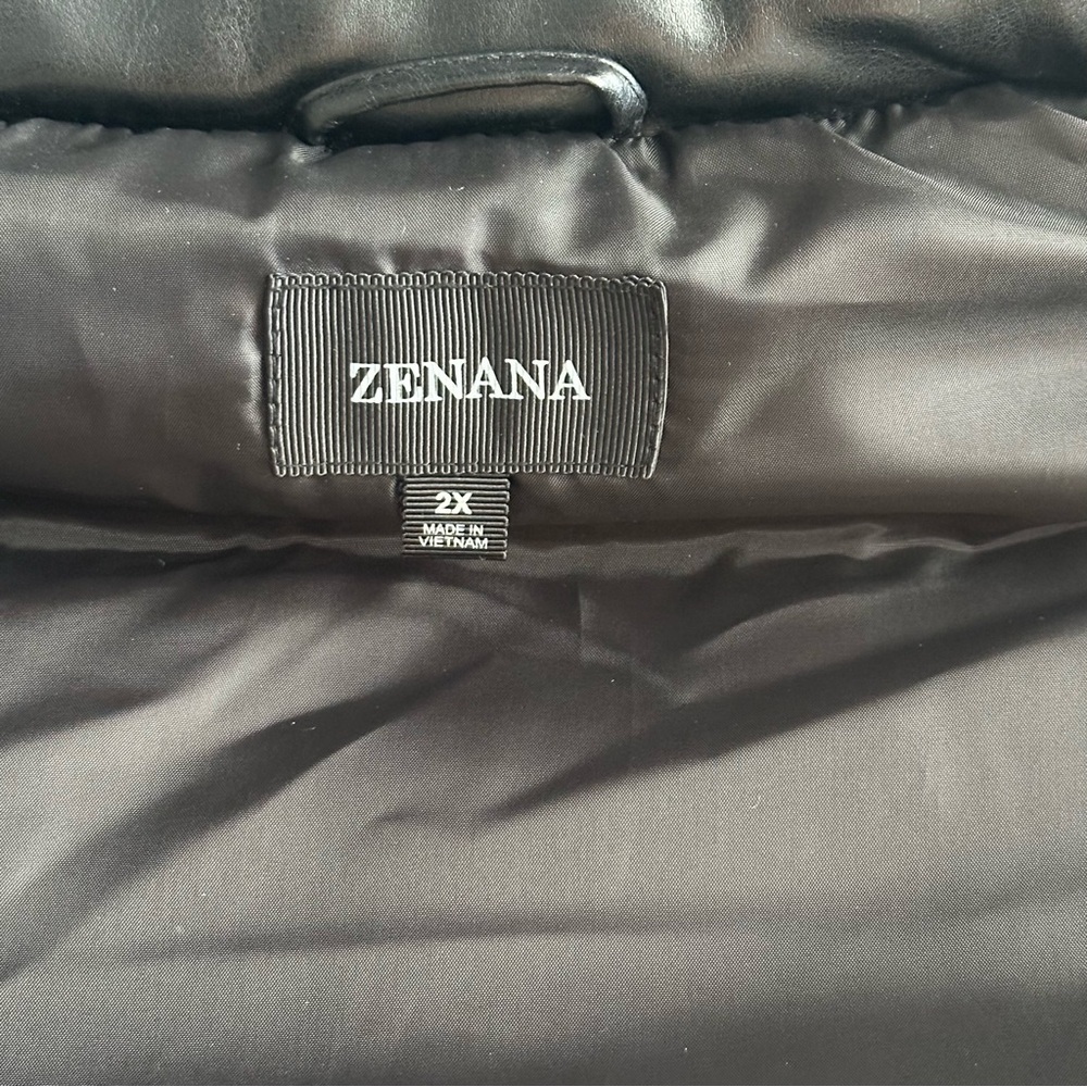 Zenana Faux Black Vegan Leather puffer puffy vest with Zipper Pocket 2X - Picture 7 of 8